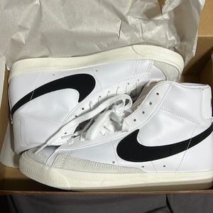 W Blazer Mid ‘77